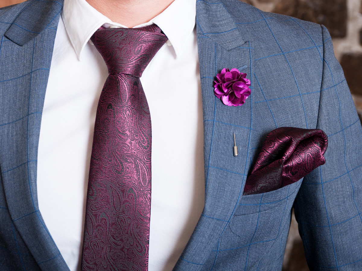 Windsor knot purple tie with matching pocket square for men