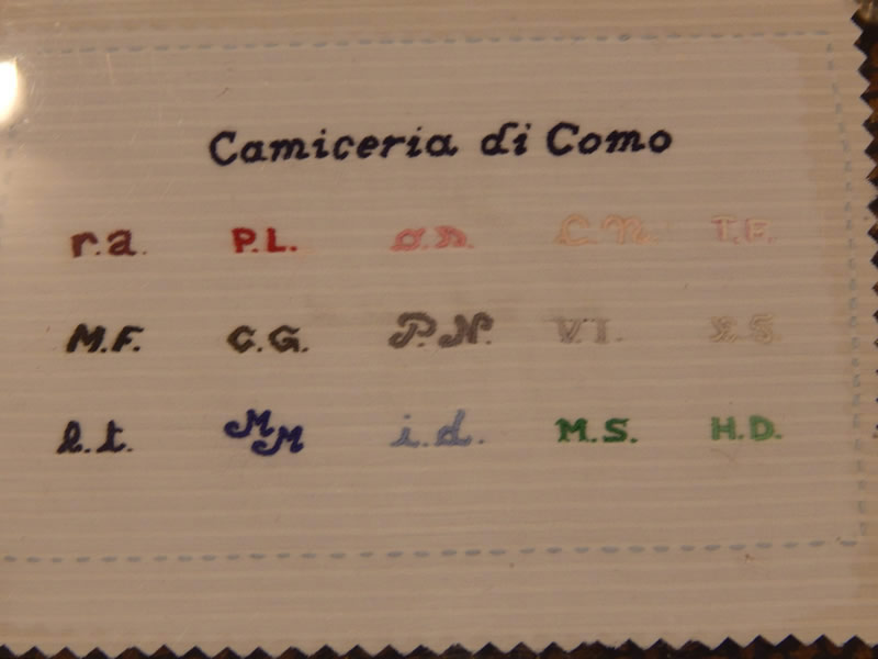 Iniziali ricamate in vari formati e colori